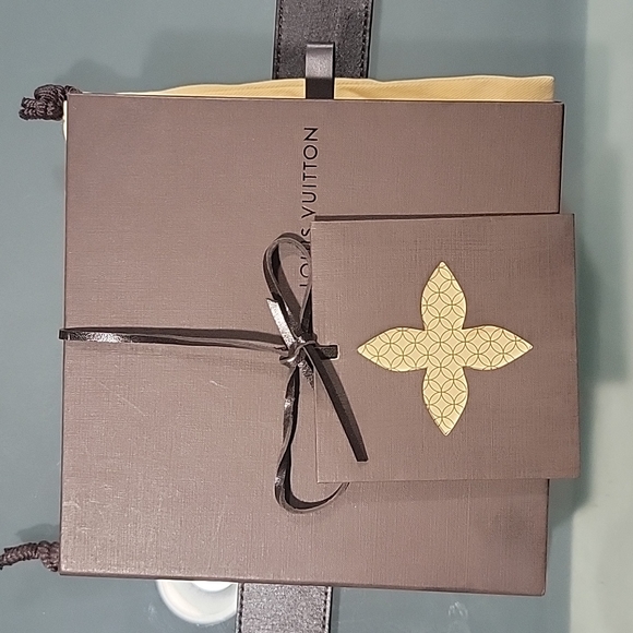 Louis Vuitton Monogram Belt - Picture 6 of 6